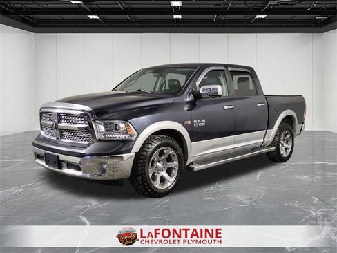 Used 2013 RAM 1500 Laramie w/ Convenience Group image 4