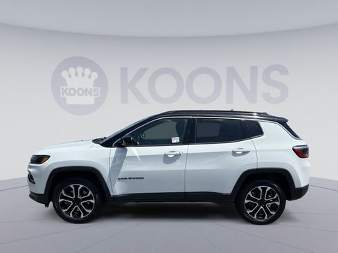 Used 2023 Jeep Compass Limited AWD/4WD image 2