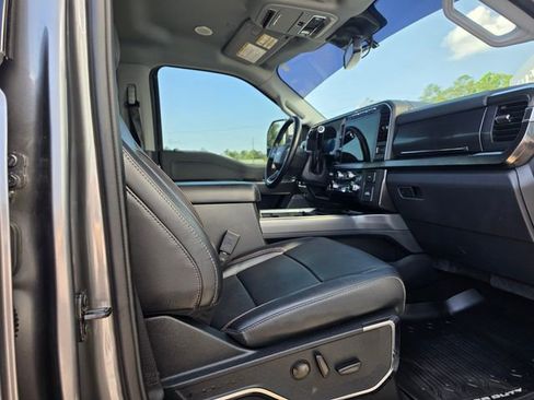 Used 2024 Ford F250 Lariat w/ Lariat Ultimate Package AWD/4WD image 5
