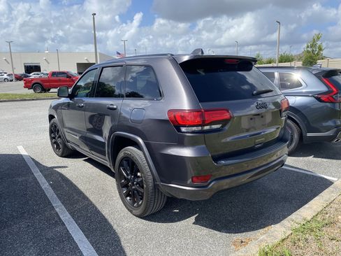 Used 2021 Jeep Grand Cherokee Laredo X RWD image 20