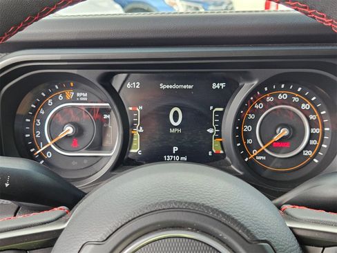 Used 2024 Jeep Gladiator Rubicon image 13