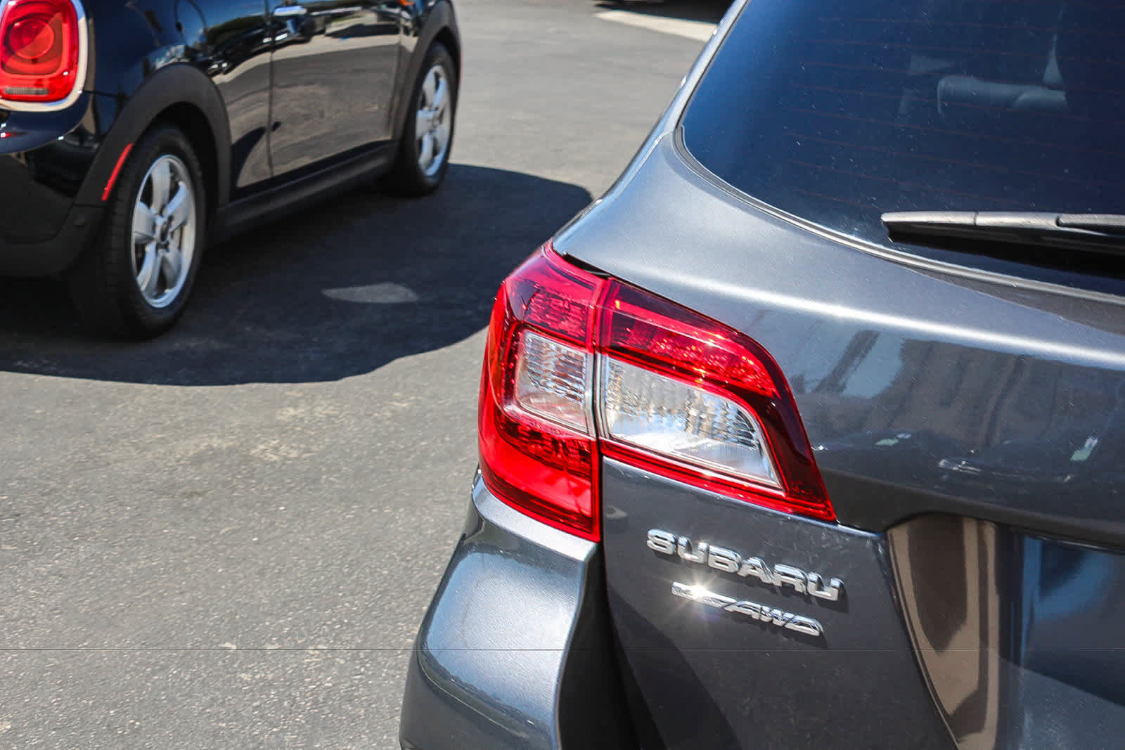 Used 2018 Subaru Outback 3.6R Limited AWD/4WD image 8