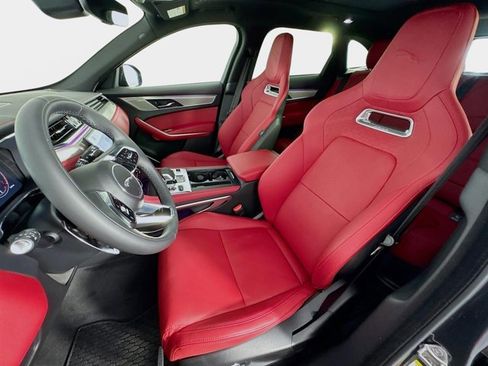 New 2026 Jaguar F-PACE R-Dynamic S image 11