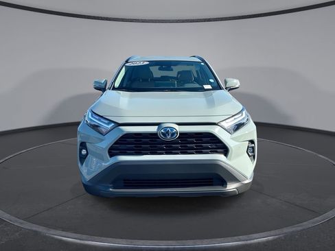 Used 2023 Toyota RAV4 XLE Premium AWD/4WD image 19