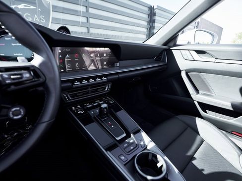 Used 2024 Porsche 911 Carrera 4S image 52