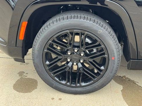 New 2026 Jeep Grand Wagoneer Limited AWD/4WD image 45