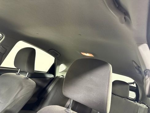 Used 2012 Toyota Prius Plug-In Hybrid image 12