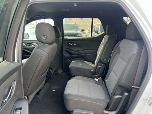 Used 2023 Chevrolet Traverse LT w/ LPO, Cargo Package AWD/4WD image 10