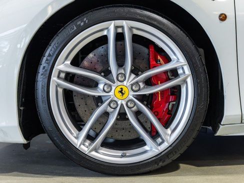 Used 2018 Ferrari 488 Spider RWD image 46