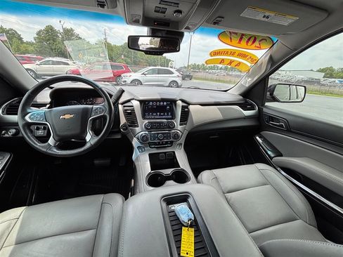 Used 2017 Chevrolet Suburban LT AWD/4WD image 16