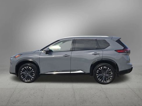 Used 2024 Nissan Rogue Platinum w/ Platinum Premium Package image 3