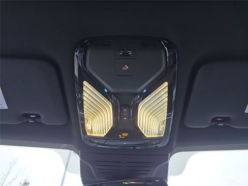 New 2026 BMW X5 xDrive50e w/ M Sport Package image 25