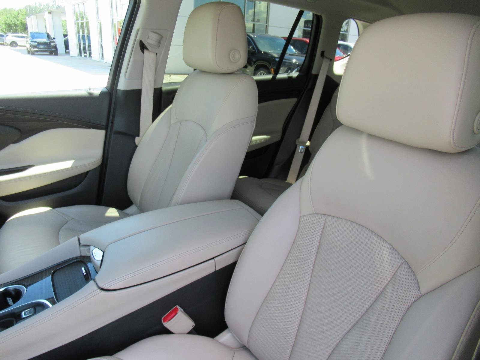 Used 2019 Buick Envision Premium AWD/4WD image 18