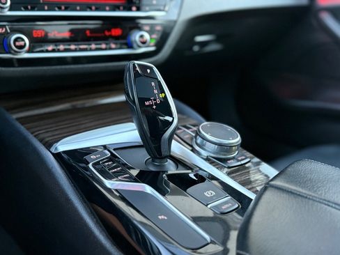 Used 2019 BMW 530i w/ Convenience Package RWD image 29