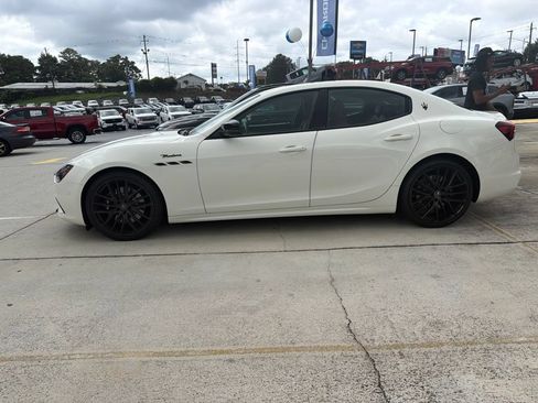 Used 2022 Maserati Ghibli Modena Q4 AWD/4WD image 2