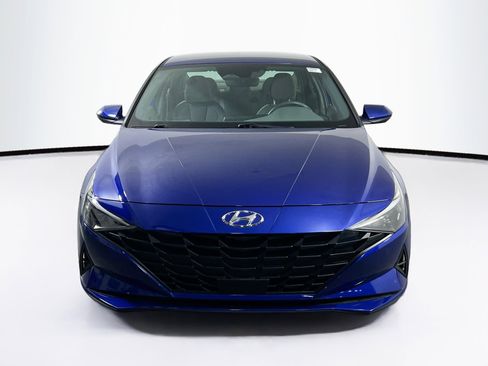 Used 2023 Hyundai Elantra SEL w/ Convenience Package image 2