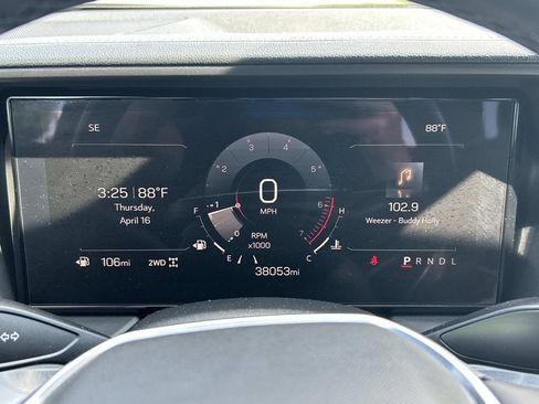 Used 2025 GMC Terrain Elevation AWD/4WD image 32