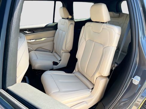 New 2026 Jeep Grand Cherokee L Limited AWD/4WD image 21