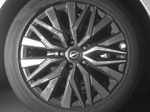 Used 2025 Nissan Altima 2.5 SV image 10