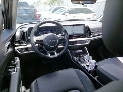Used 2023 Kia Sportage EX FWD image 13