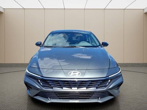 New 2026 Hyundai Elantra SEL Sport FWD image 4