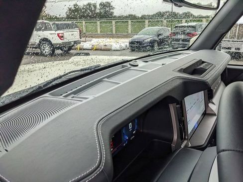 New 2025 Ford Bronco Outer Banks AWD/4WD image 21