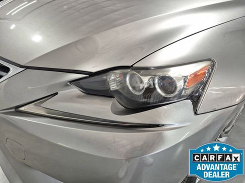 Used 2016 Lexus IS 200t w/ Premium Package RWD image 18