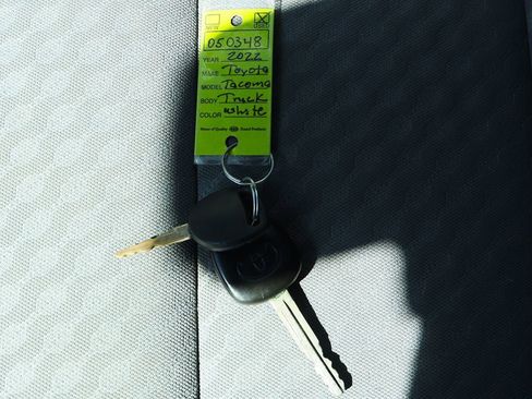 Used 2022 Toyota Tacoma SR image 49