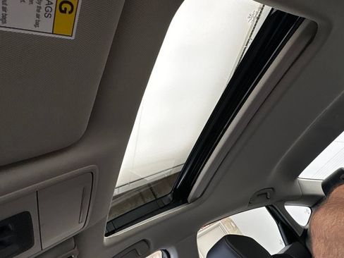 Used 2024 Honda Accord Touring image 41