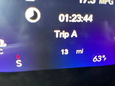 New 2026 Chrysler Pacifica Select w/ S Appearance Package image 17