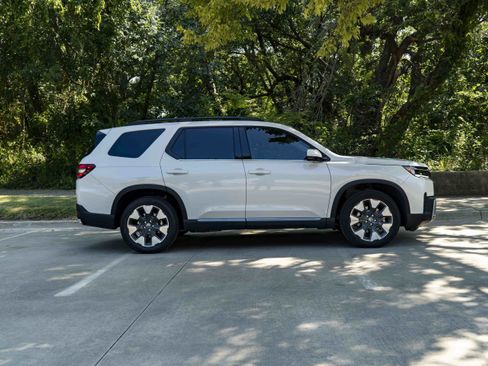 Certified 2026 Honda Pilot Elite image 10