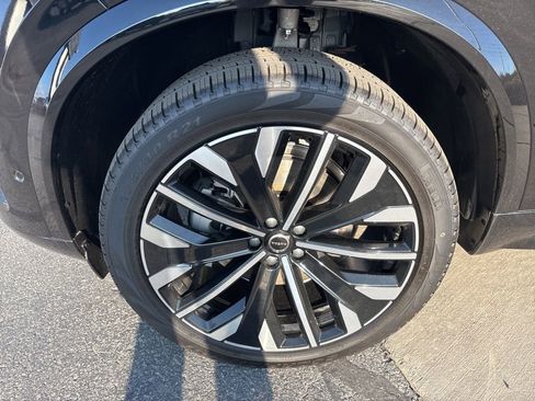 New 2026 Volvo XC90 B6 Plus w/ Protection Package Premier AWD/4WD image 13