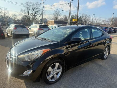 Used 2013 Hyundai Elantra GLS w/ Preferred Pkg image 5