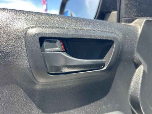 Used 2022 Toyota Tacoma SR RWD image 32