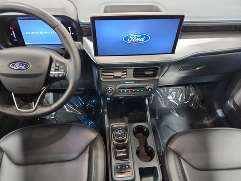 Used 2025 Ford Maverick Lariat w/ Black Appearance Package AWD/4WD image 12