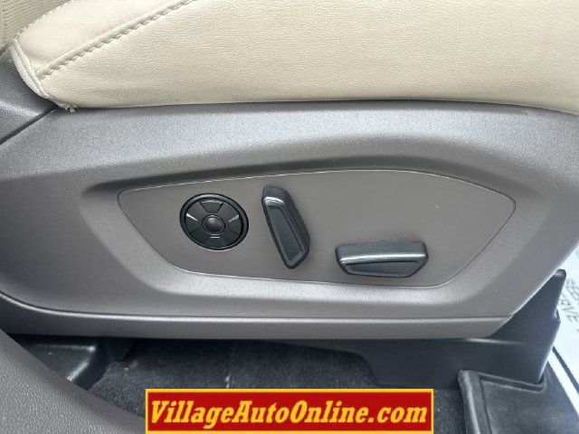 Used 2021 Ford Explorer Platinum w/ Equipment Group 601A AWD/4WD image 41