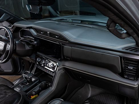 Used 2023 GMC Sierra 1500 AT4X AWD/4WD image 17