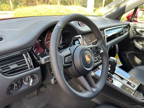 New 2026 Porsche Macan AWD/4WD image 8