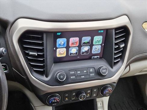 Used 2018 GMC Acadia Denali image 15