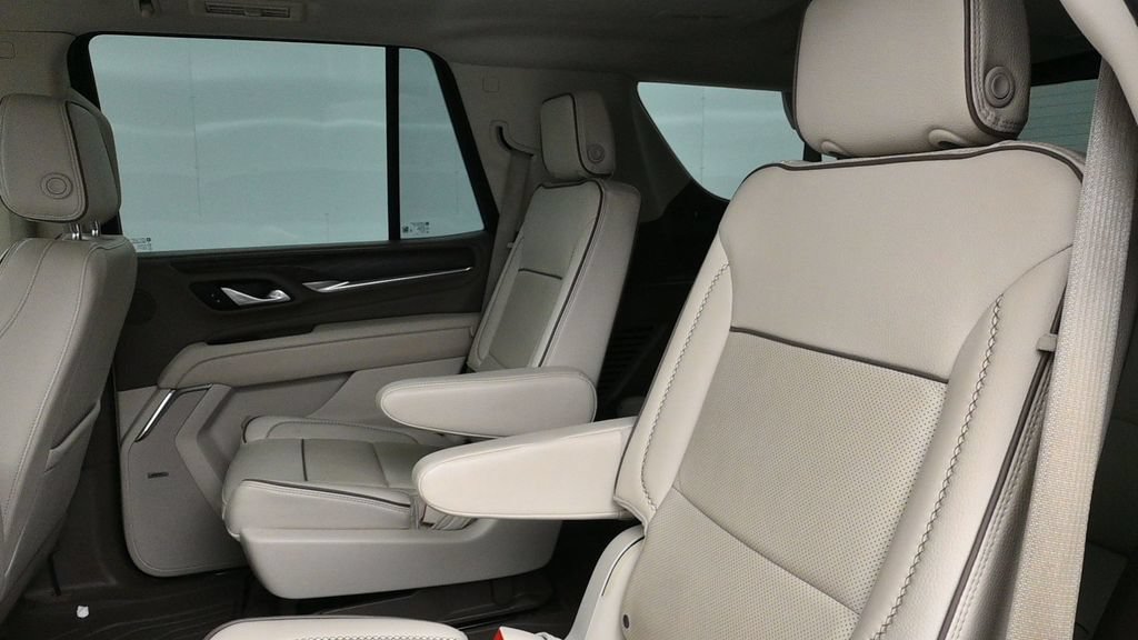 Used 2023 GMC Yukon Denali RWD image 14