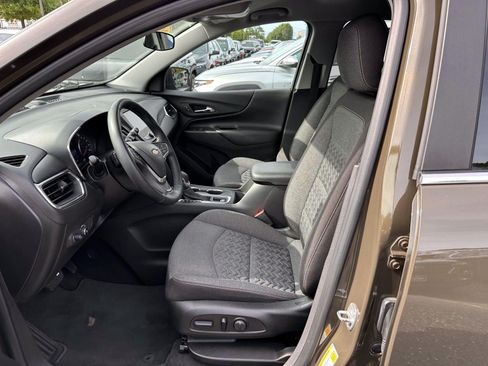 Used 2023 Chevrolet Equinox LT FWD image 11