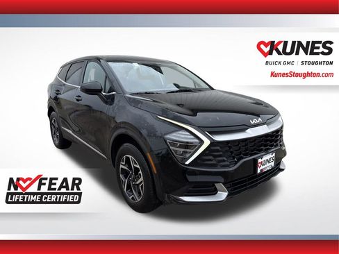Used 2025 Kia Sportage LX image 4