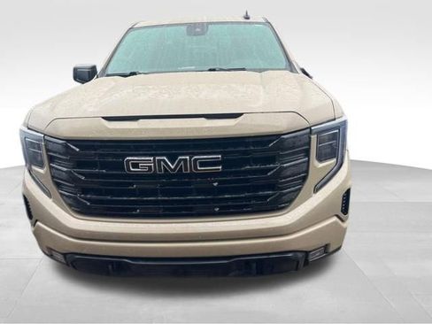 Used 2022 GMC Sierra 1500 Elevation w/ X31 Off-Road Package image 3