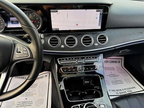 Used 2017 Mercedes-Benz E 300 4MATIC image 13