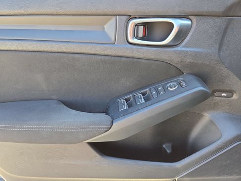 Used 2023 Honda Civic Sport image 15