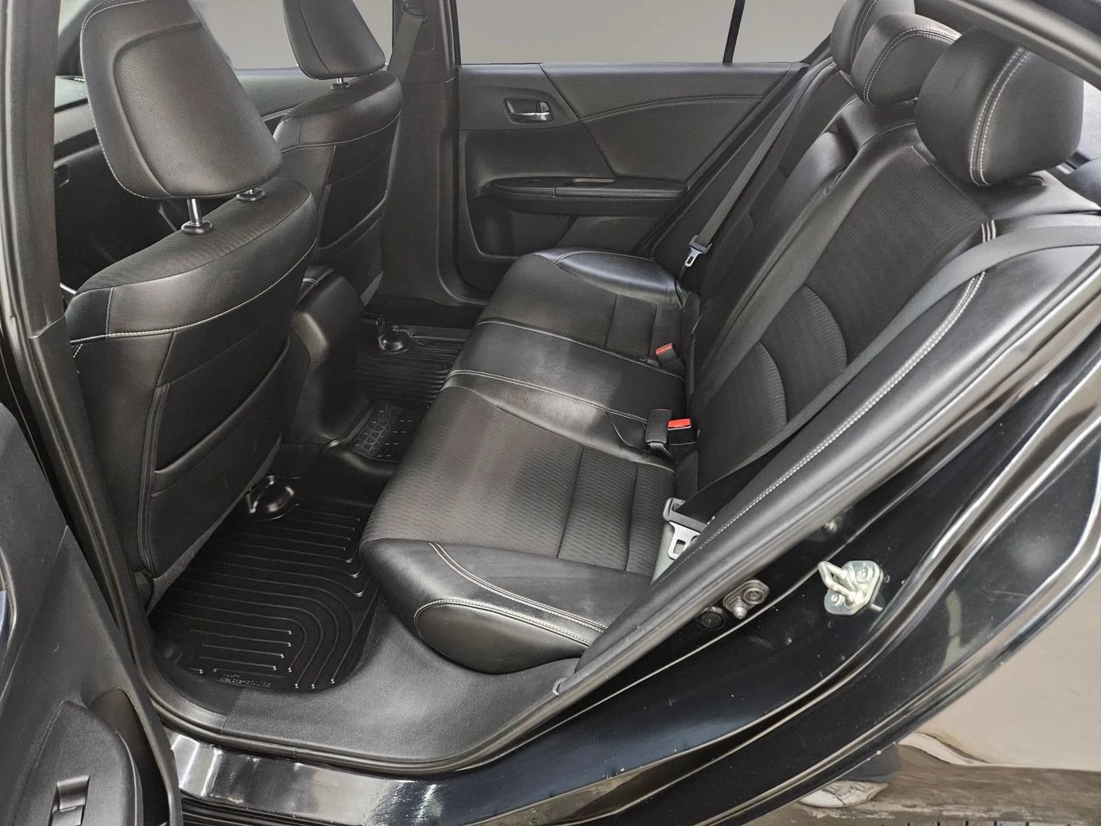 Used 2016 Honda Accord Sport image 13