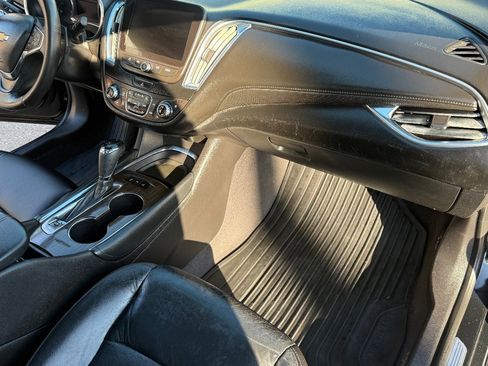 Used 2017 Chevrolet Malibu Premier w/ Premier Sun and Wheel Package image 15