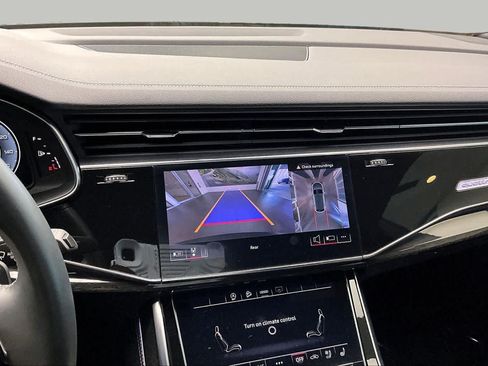 Certified 2025 Audi Q8 Premium Plus AWD/4WD image 28