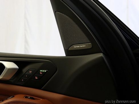 Certified 2025 BMW X5 xDrive40i w/ Executive Package image 27