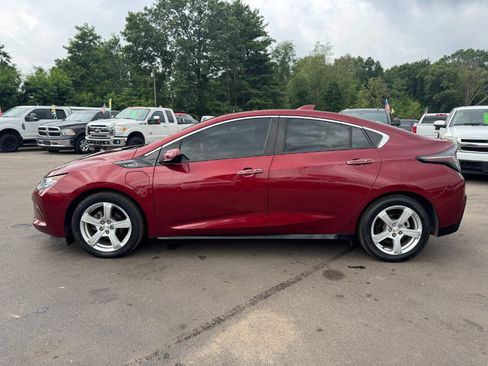 Used 2017 Chevrolet Volt LT FWD image 2